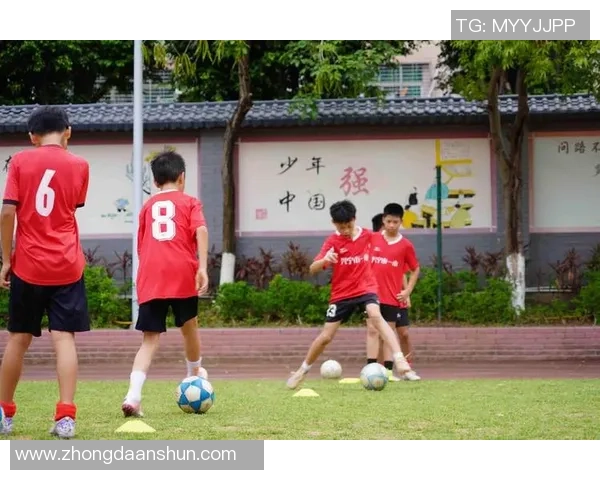 五岁足球明星现状揭秘：他们的未来与发展潜力分析